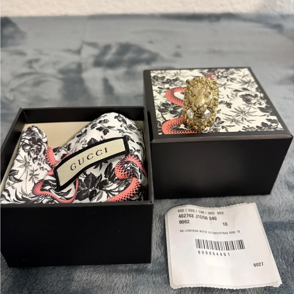 BRAND NEW Gucci Gold Lion Head Clear Crystal Size 10 / X-Small / 5.25